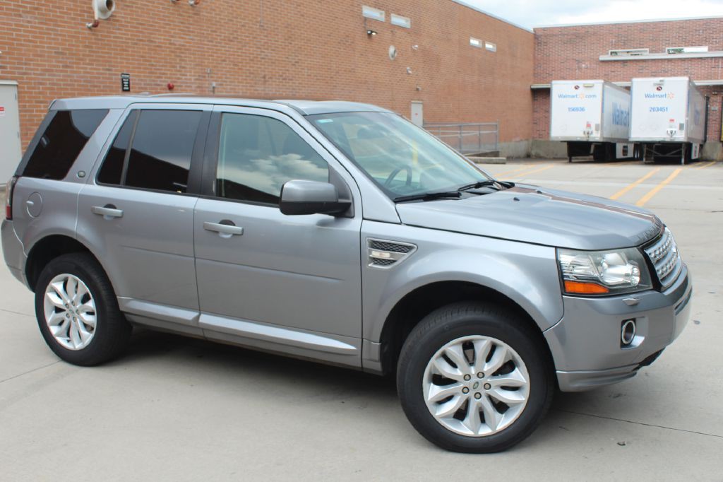 2013 Land Rover LR2 Image 6