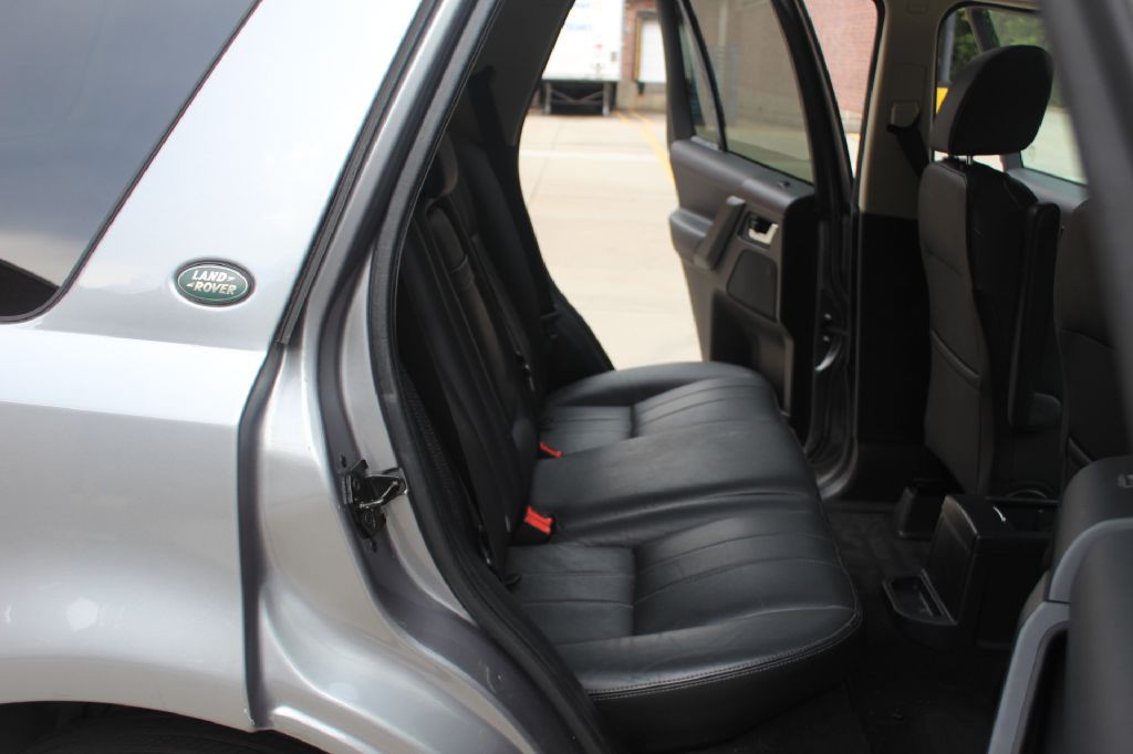 2013 Land Rover LR2 Image 8
