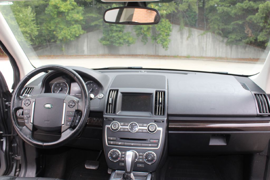 2013 Land Rover LR2 Image 14