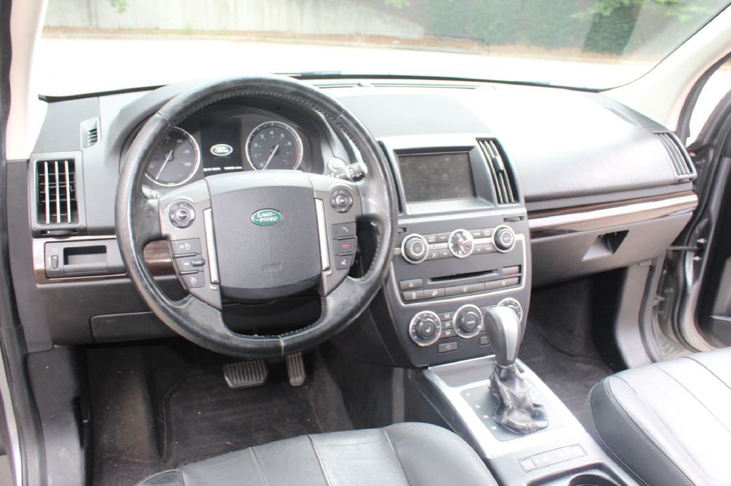 2013 Land Rover LR2 Image 15