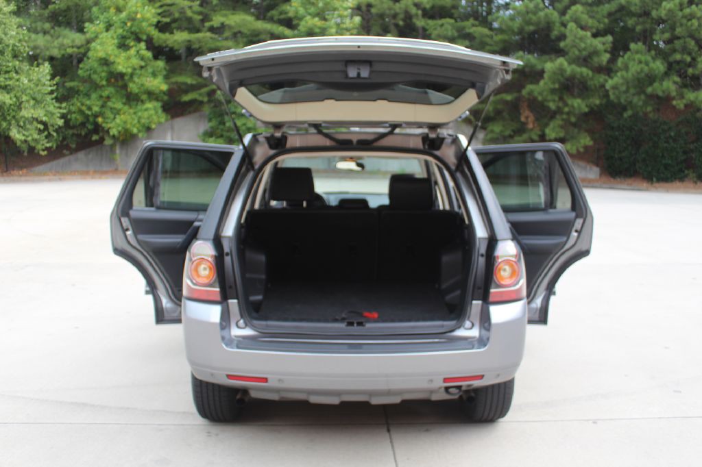 2013 Land Rover LR2 Image 20