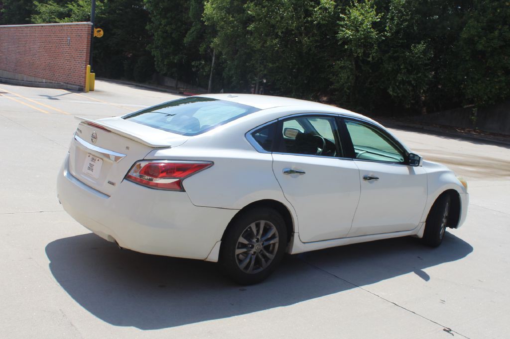 2015 Nissan Altima Image 5