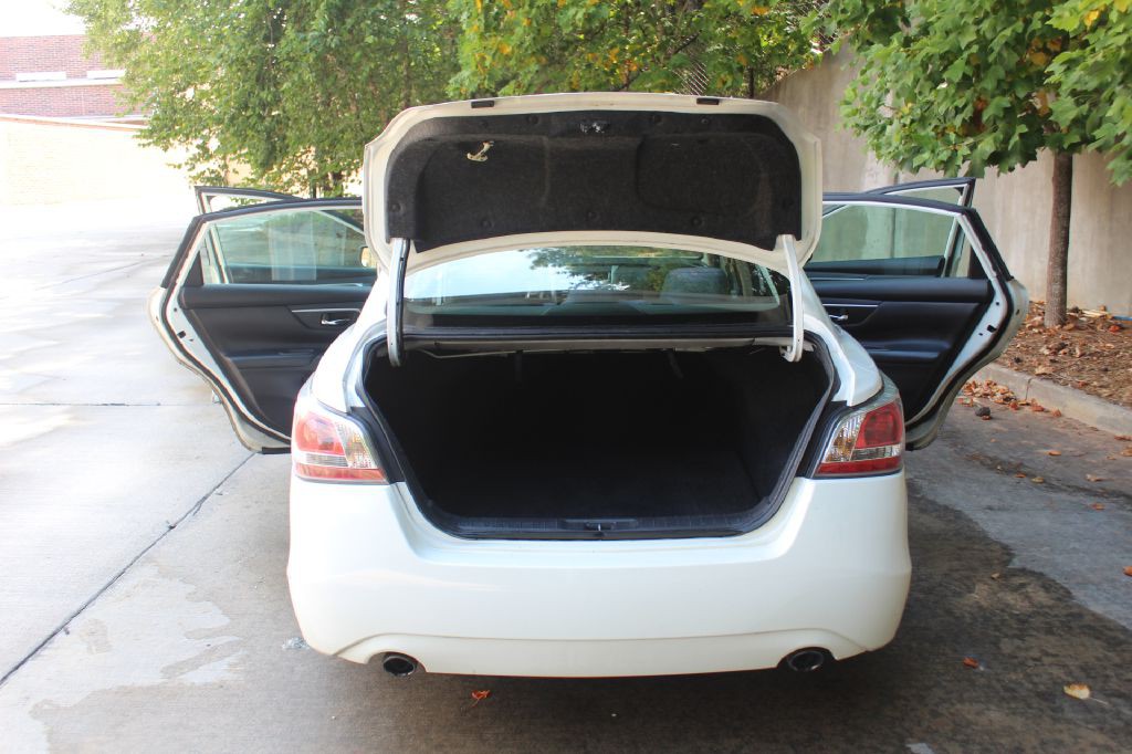 2015 Nissan Altima Image 20