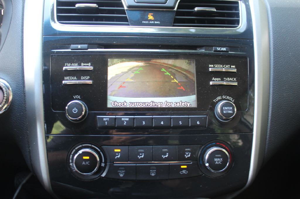 2015 Nissan Altima Image 21
