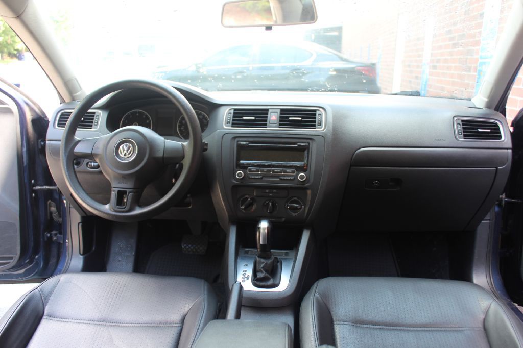 2014 Volkswagen Jetta Image 14