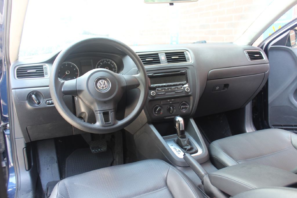 2014 Volkswagen Jetta Image 15
