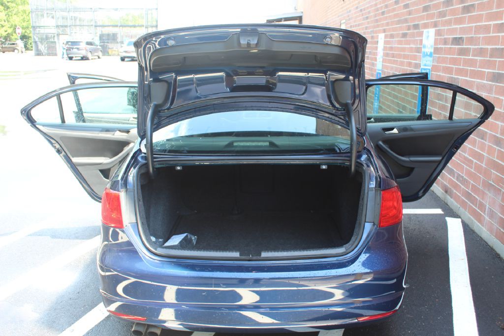 2014 Volkswagen Jetta Image 19