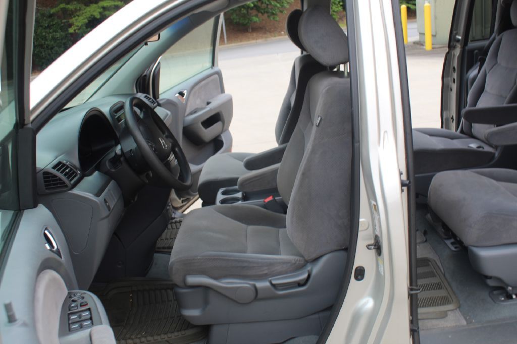 2006 Honda Odyssey Image 10