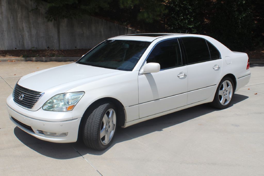 2005 Lexus LS Image 2