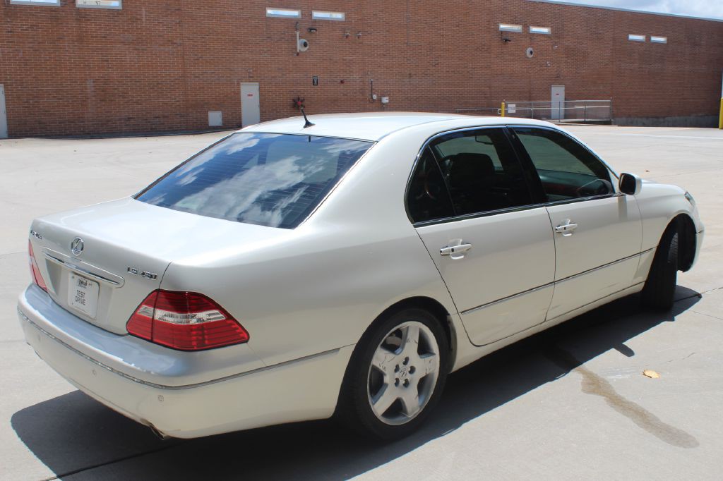 2005 Lexus LS Image 5