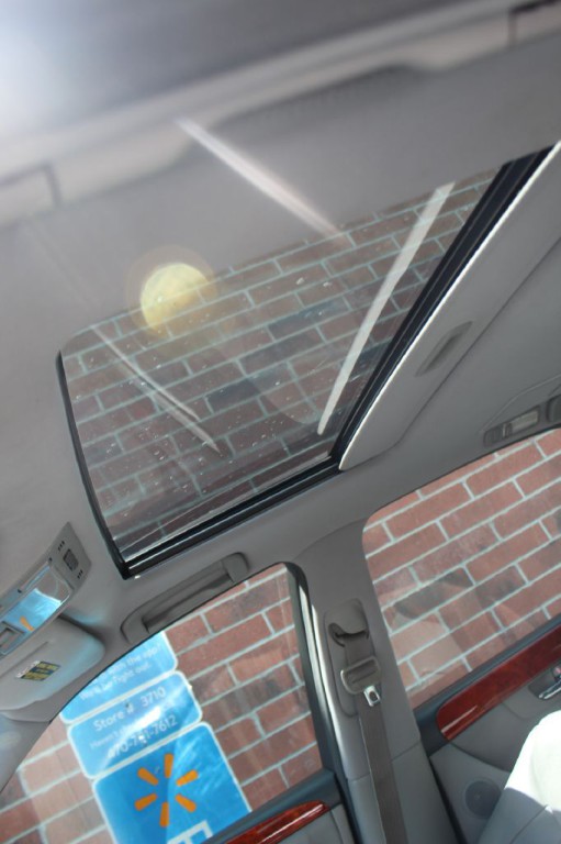 2005 Lexus LS Image 20