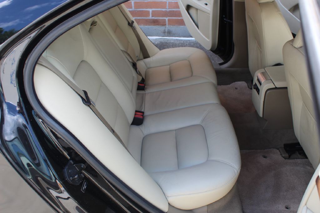 2010 Volvo S80 Image 8