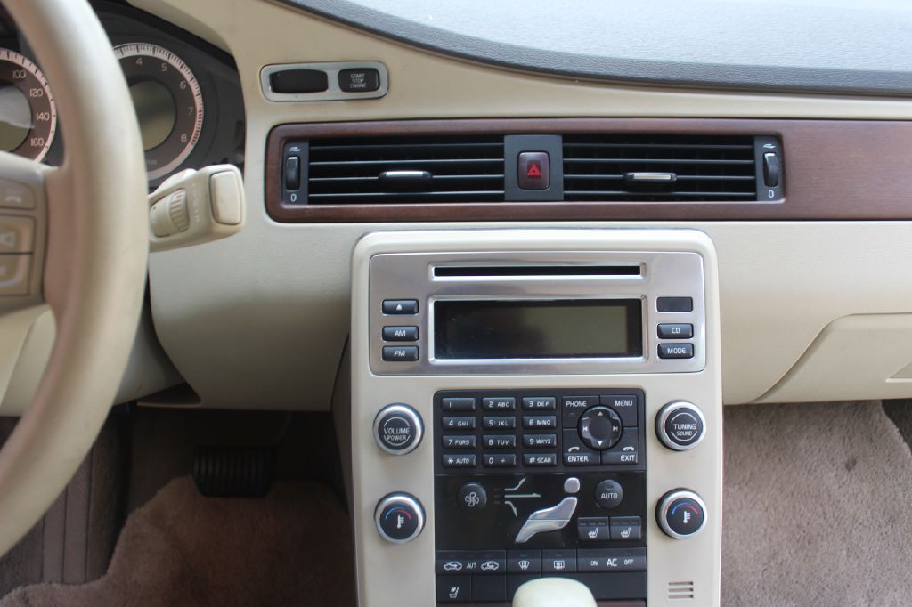 2010 Volvo S80 Image 17