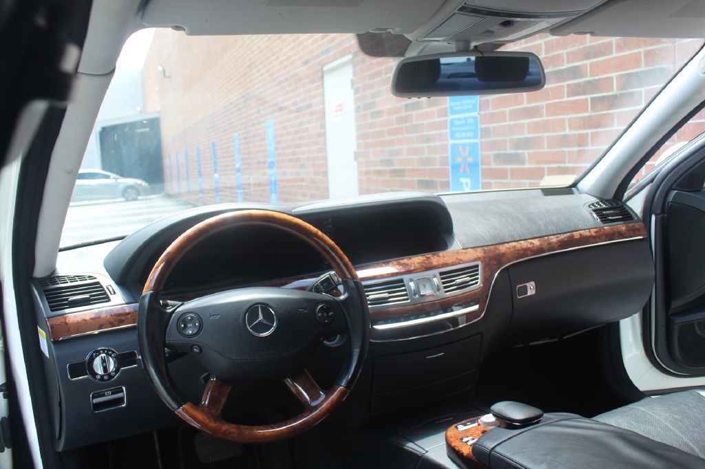 2009 Mercedes-Benz S-Class Image 15