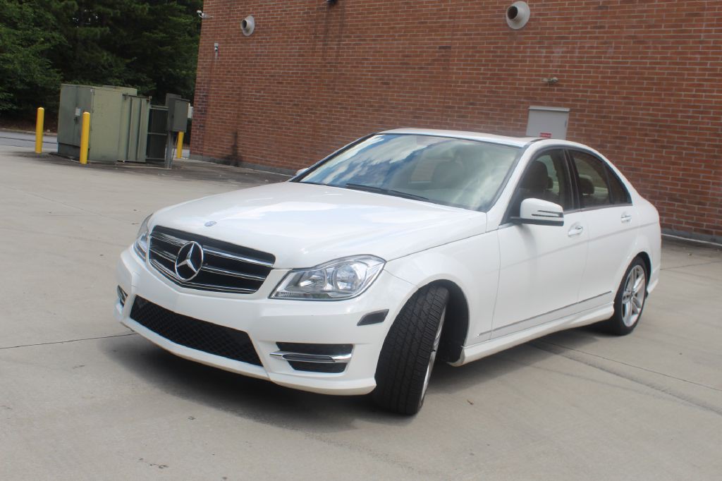 2014 Mercedes-Benz C-Class Image 2
