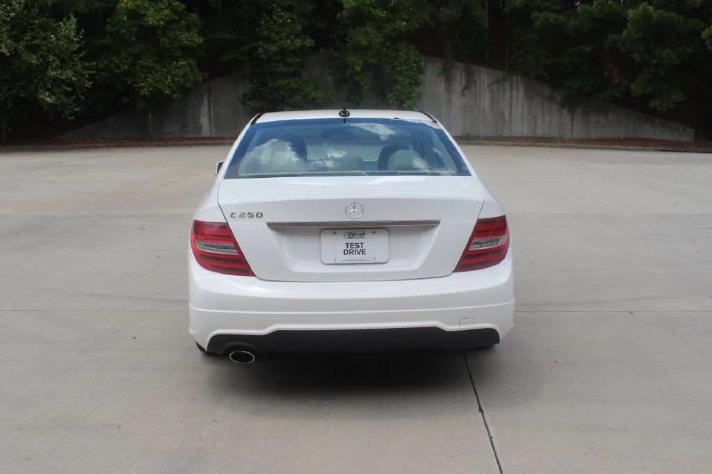 2014 Mercedes-Benz C-Class Image 4