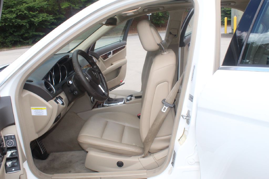 2014 Mercedes-Benz C-Class Image 10