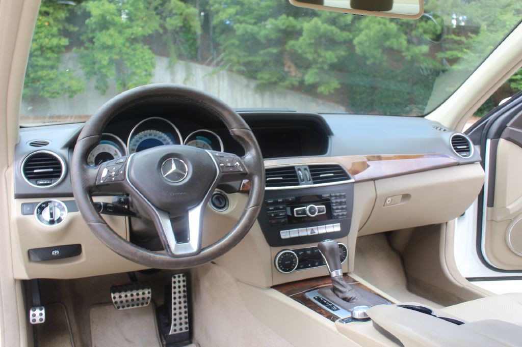 2014 Mercedes-Benz C-Class Image 15