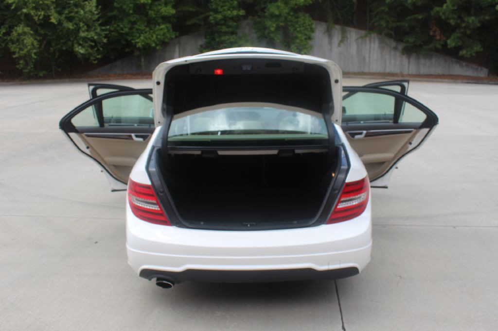 2014 Mercedes-Benz C-Class Image 21