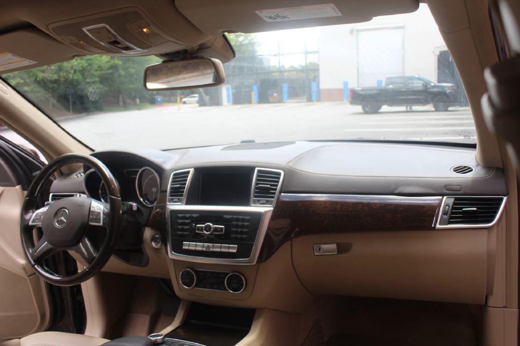 2013 Mercedes-Benz GL-Class Image 14
