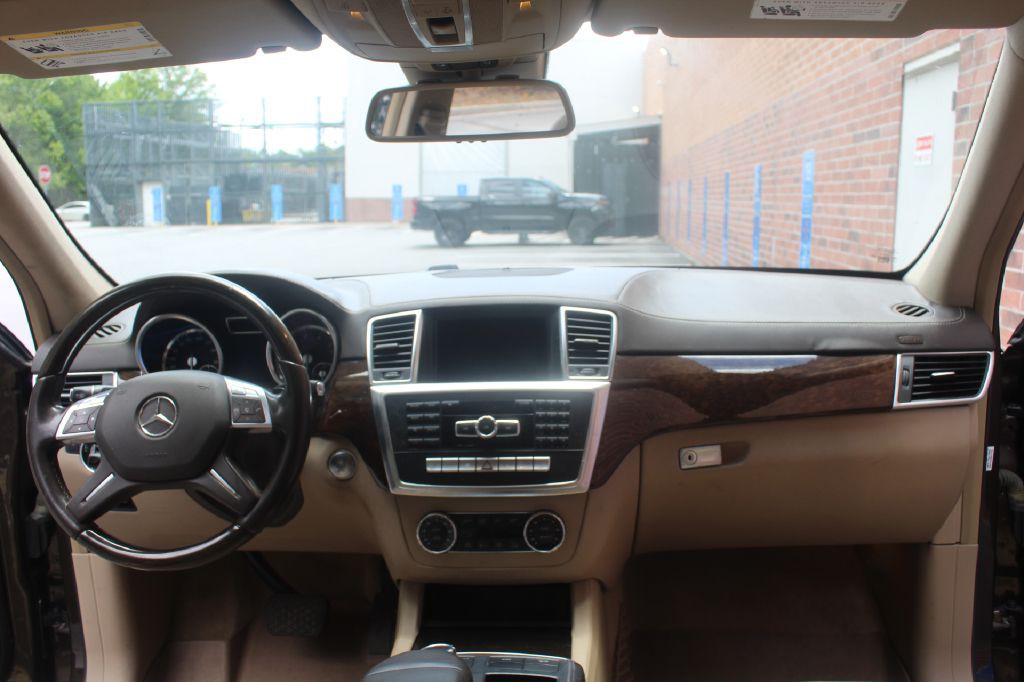 2013 Mercedes-Benz GL-Class Image 15