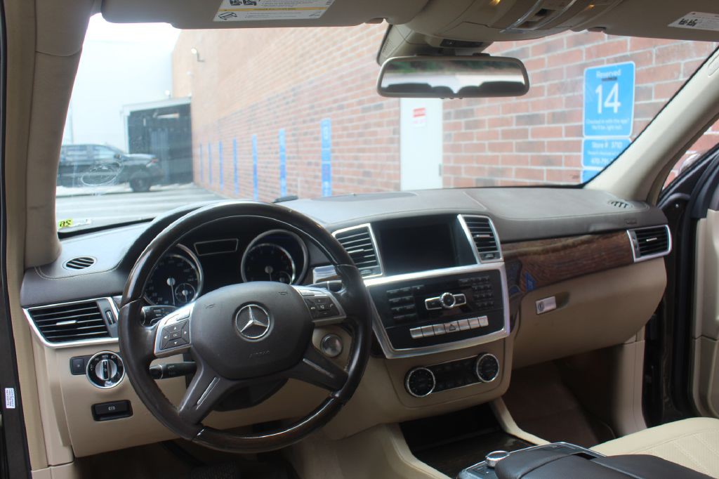 2013 Mercedes-Benz GL-Class Image 16