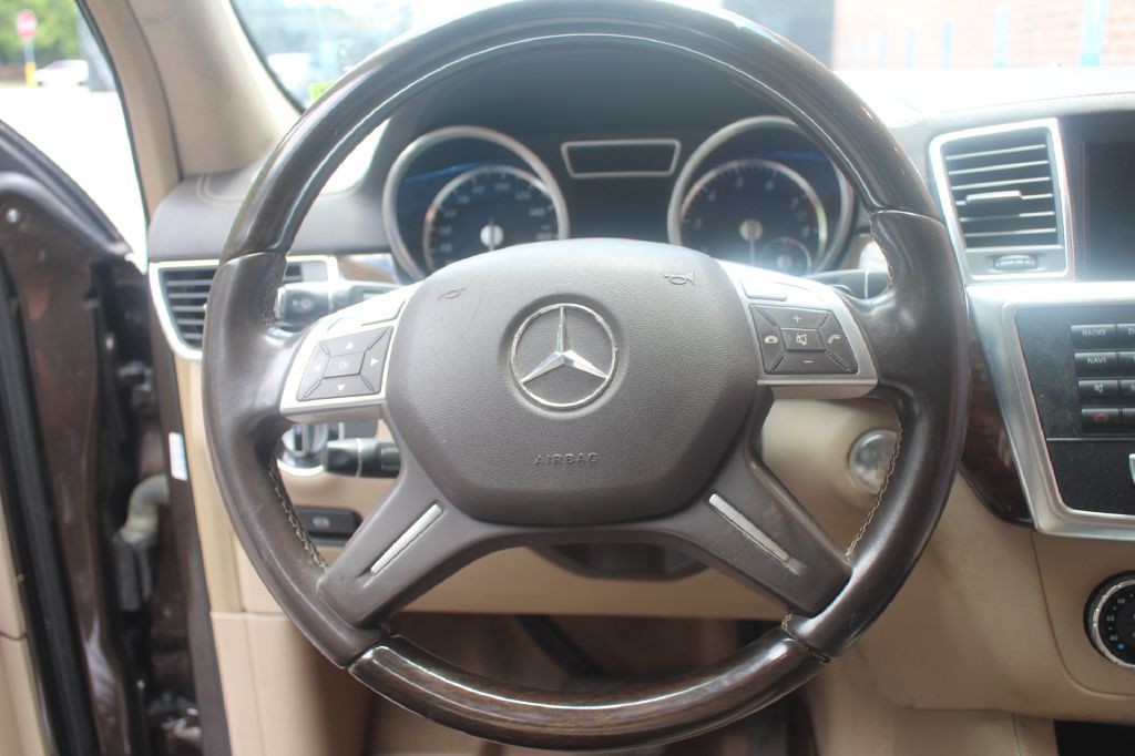 2013 Mercedes-Benz GL-Class Image 17