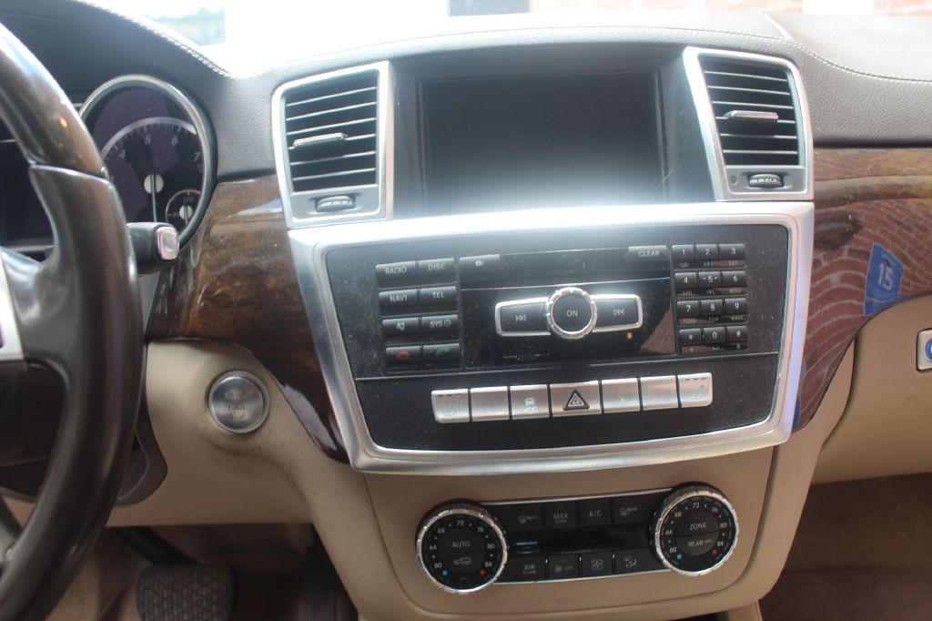 2013 Mercedes-Benz GL-Class Image 18