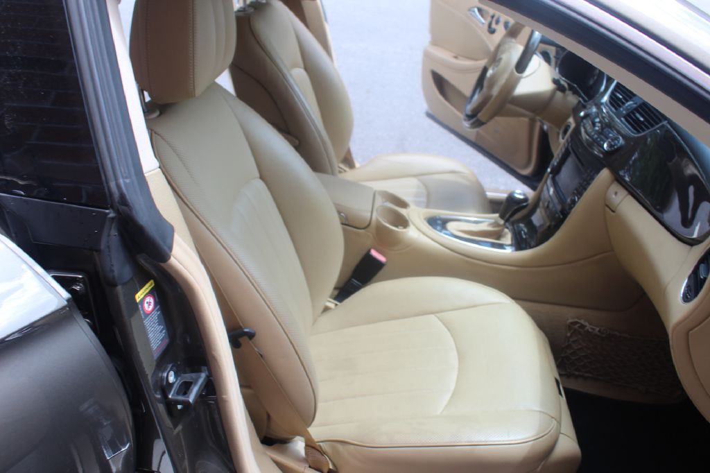 2009 Mercedes-Benz CLS-Class Image 7