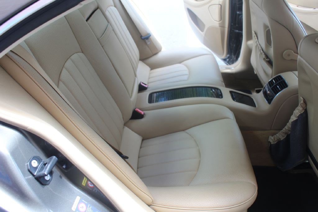 2009 Mercedes-Benz CLS-Class Image 8