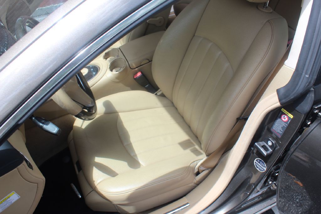 2009 Mercedes-Benz CLS-Class Image 11