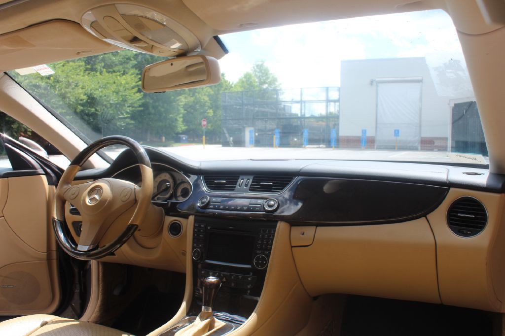 2009 Mercedes-Benz CLS-Class Image 13