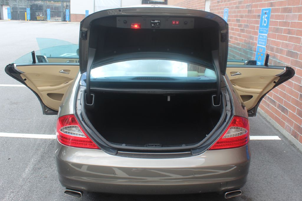 2009 Mercedes-Benz CLS-Class Image 19