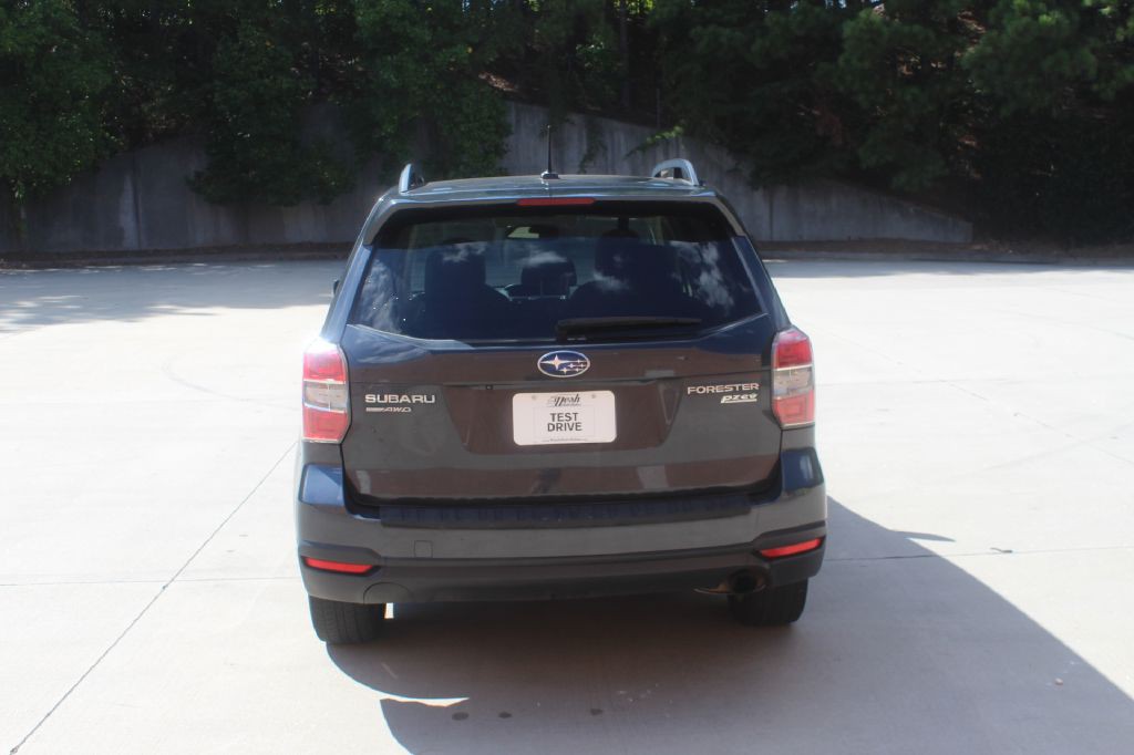 2015 Subaru Forester Image 4