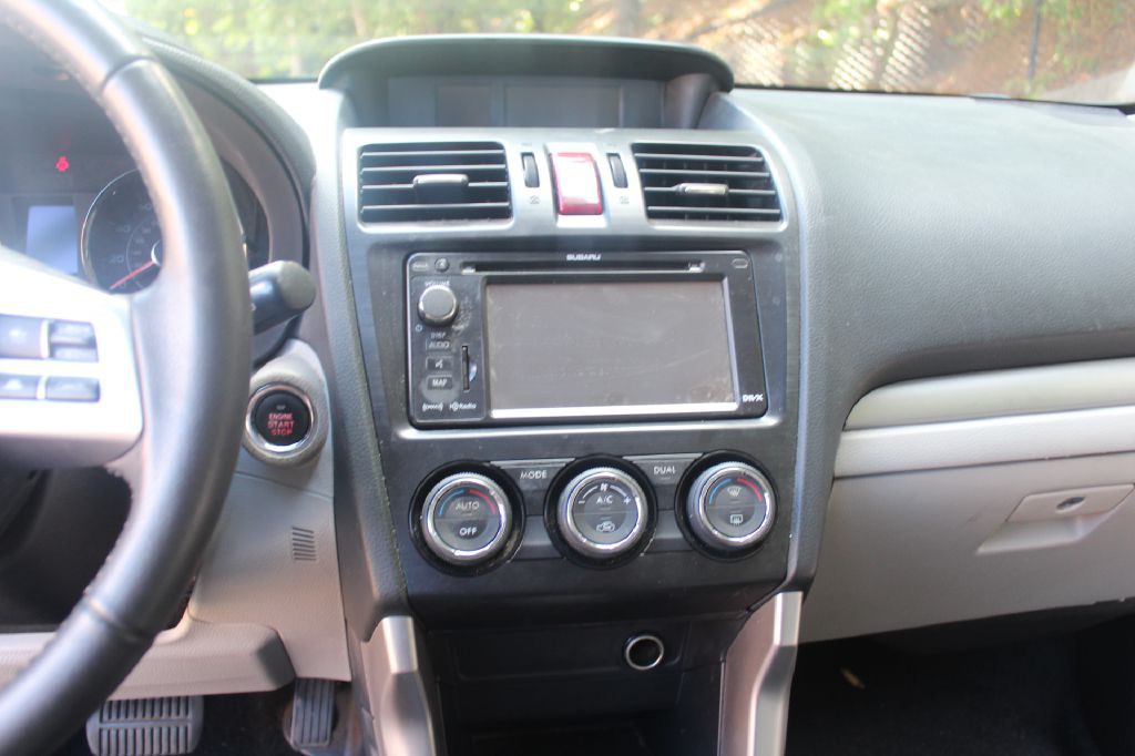 2015 Subaru Forester Image 17