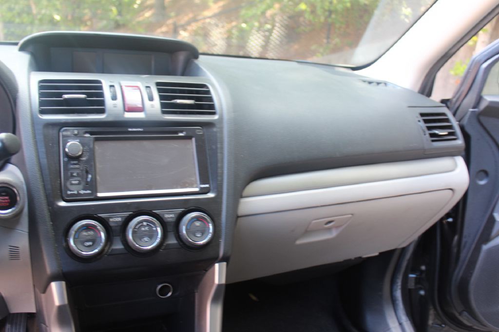 2015 Subaru Forester Image 18