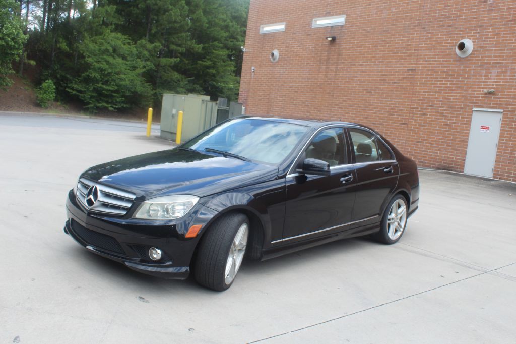 2010 Mercedes-Benz C-Class Image 2