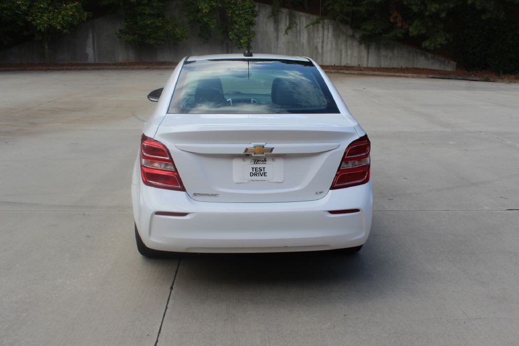 2017 Chevrolet Sonic Image 4