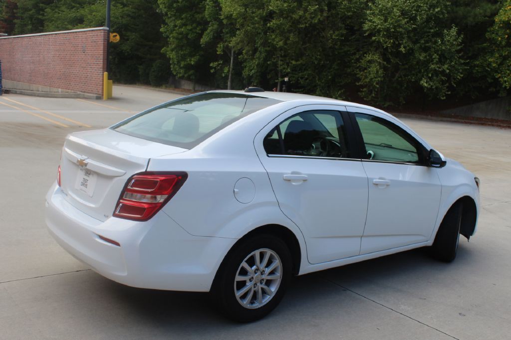2017 Chevrolet Sonic Image 5