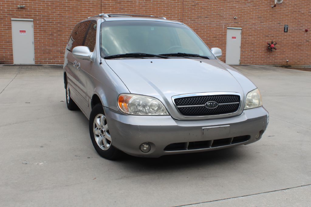 2004 Kia Sedona Image 1