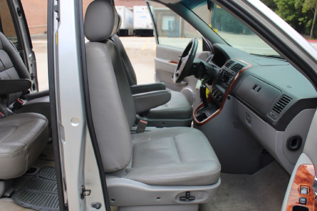 2004 Kia Sedona Image 7