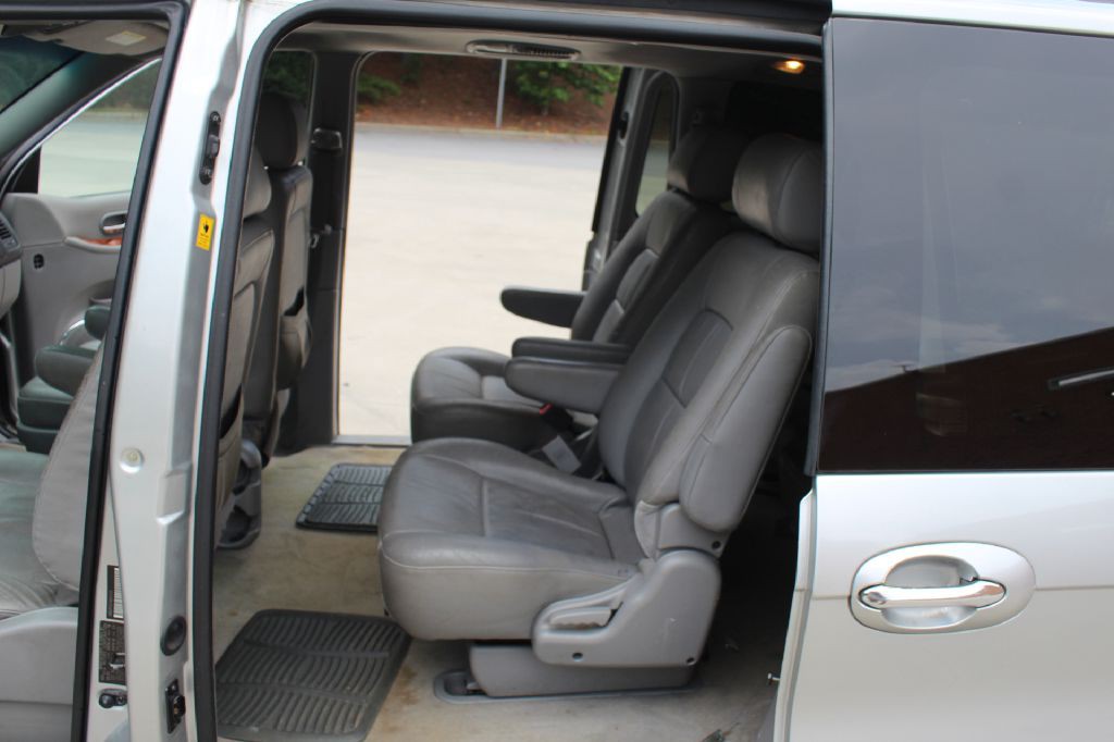 2004 Kia Sedona Image 9