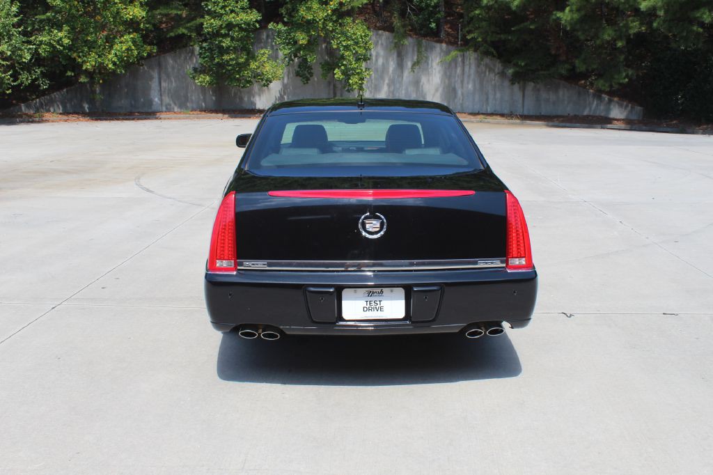 2006 Cadillac DTS Image 4
