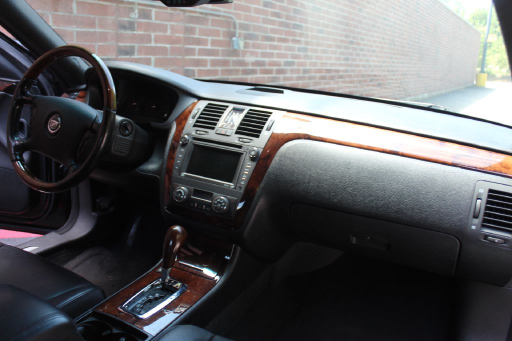 2006 Cadillac DTS Image 14