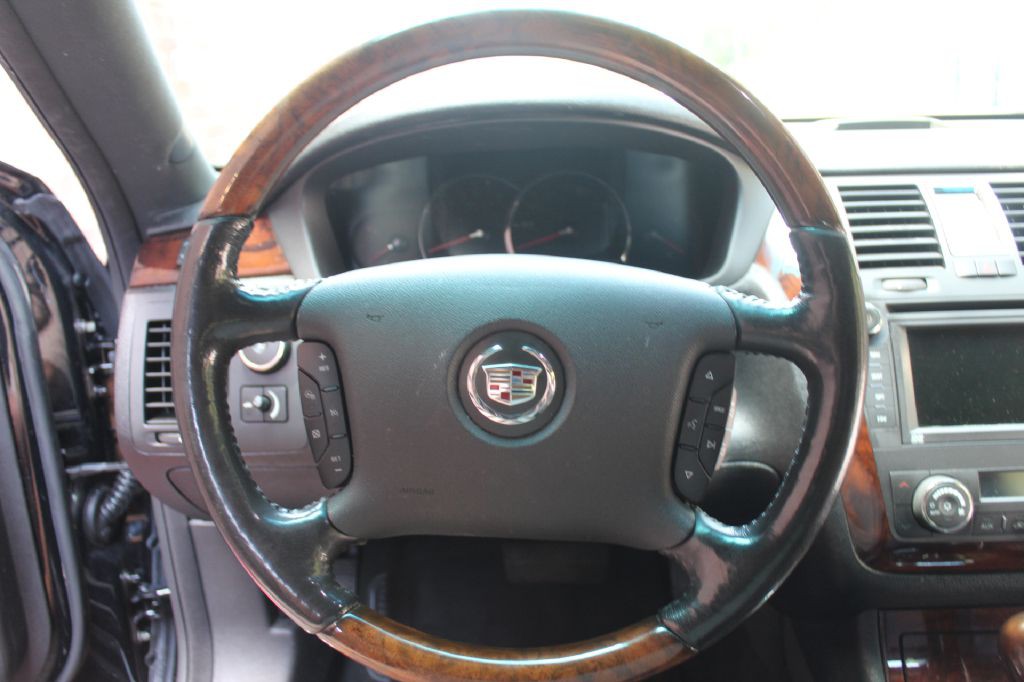 2006 Cadillac DTS Image 17