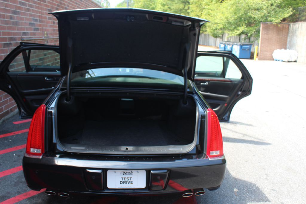 2006 Cadillac DTS Image 23