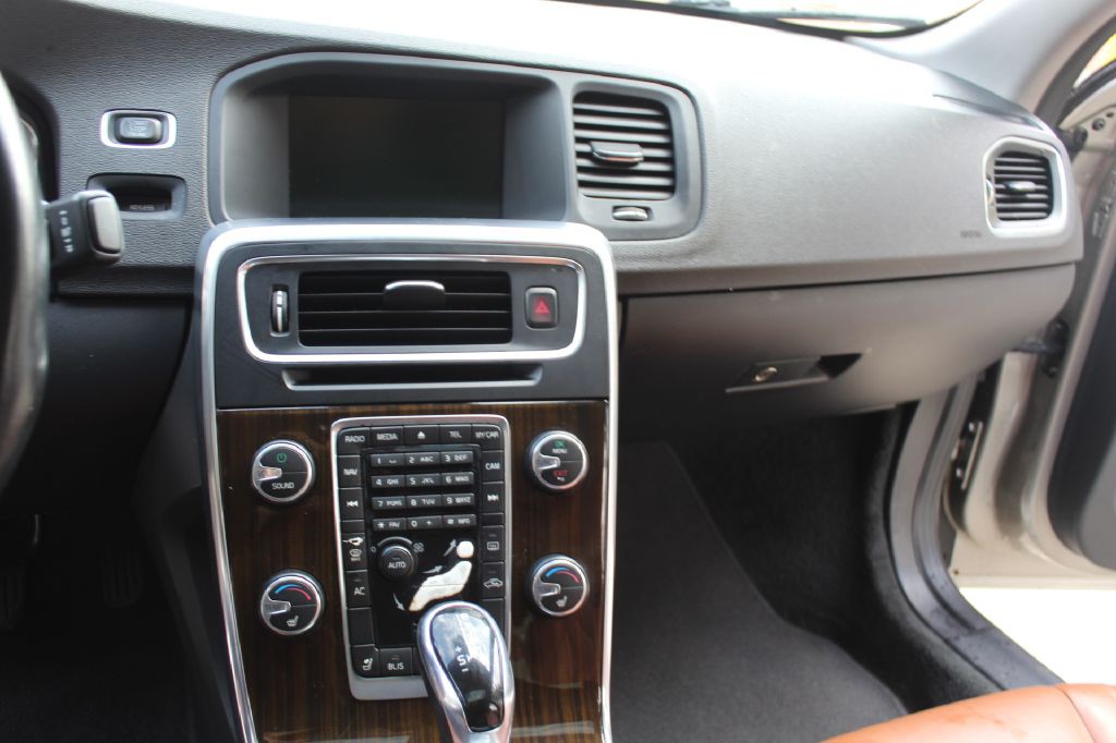 2014 Volvo S60 Image 19