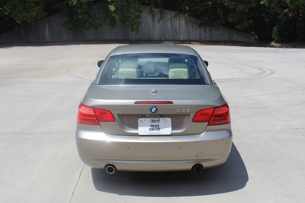 2011 BMW 3 Series Image 27
