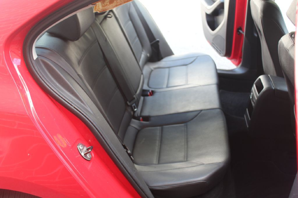 2011 Volkswagen Jetta Image 8