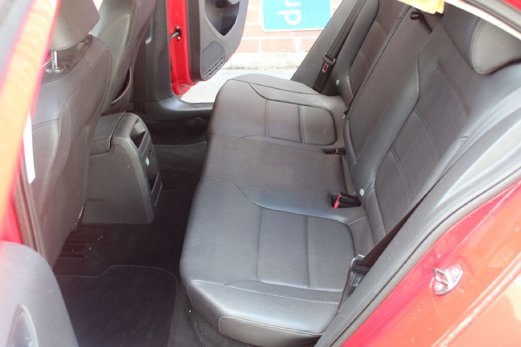 2011 Volkswagen Jetta Image 9